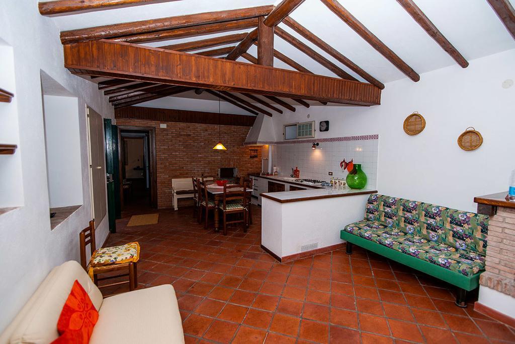 Casa Vacanze Etna Piedimonte Etneo Habitación foto